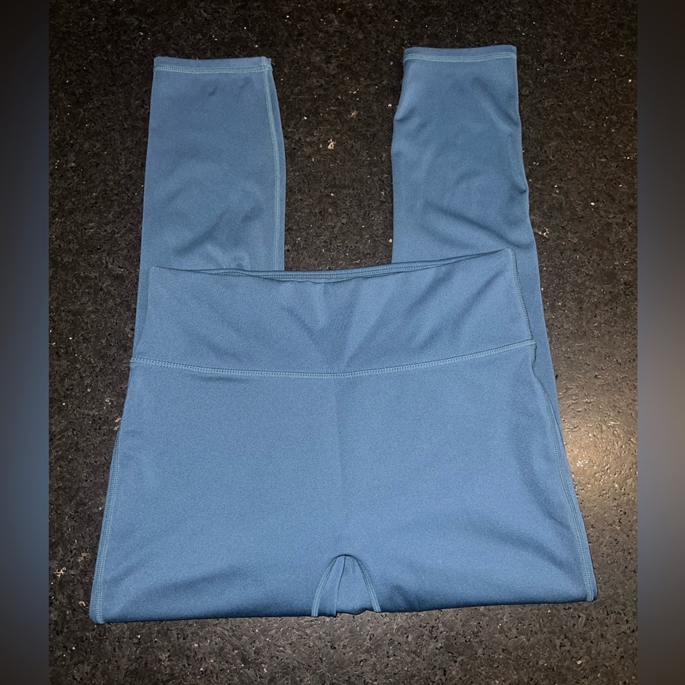 Uec Fabletics Anywhere Motion 360 High Rise Crop … - image 6